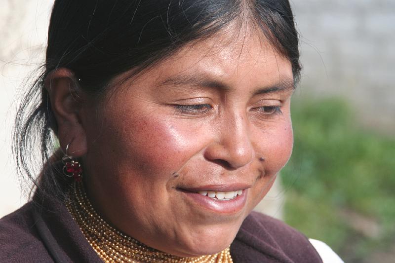 Otavalo_dorpjes_rond_40_vrouw.jpg