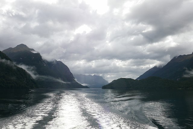 462-Doubtful-Sound-039.jpg - We varen eerst naar de overkant van Lake Manapouri.