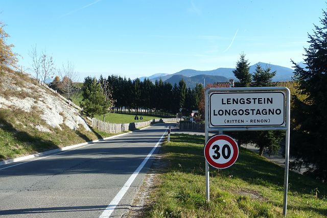 001-lengstein-17.jpg - Heute um 5 Uhr morgens zuhause abgefahren und um 4 Uhr nachmittags in Lengstein (Südtirol) angekommen. 995 km auf dem Tacho.