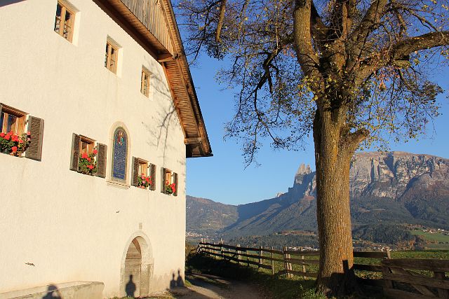 114-keschtnweg-155.jpg - Das Geburtshaus des Tiroler Freiheitskämpfers Peter Mayr.